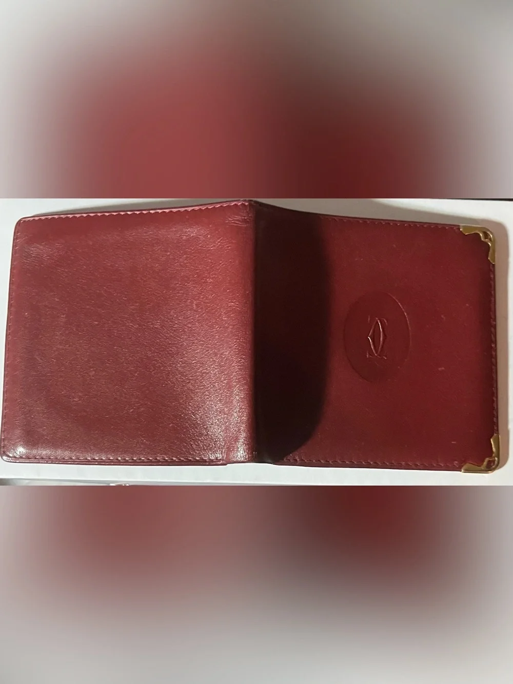 Cartier - Vintage - Classic - Leather Bi-Fold Wallet with Gold Corner Hardware
